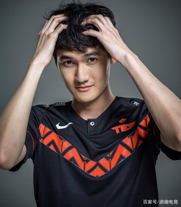 开云-包含莎拉波娃巅峰对决，Karsa与60激战TES分钟，精彩发挥胜负难料！的词条