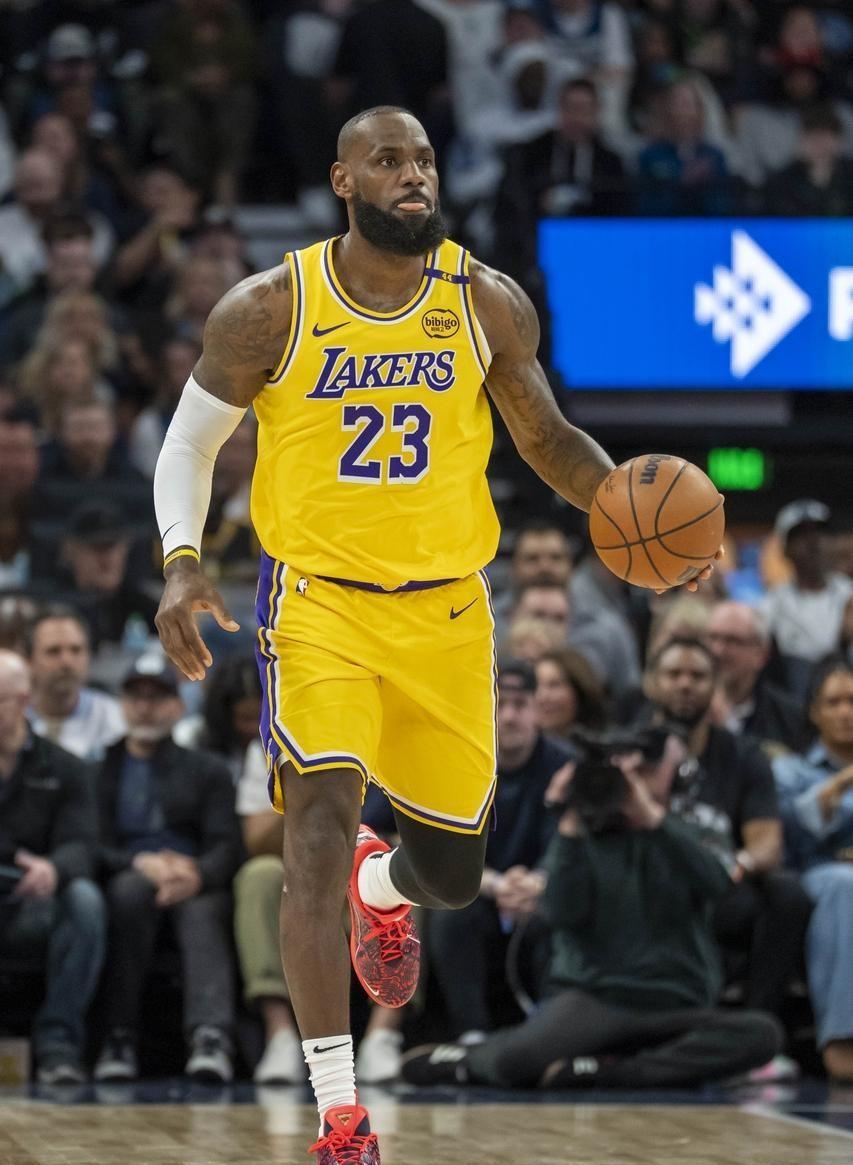 开云-詹姆斯新星突破纪录表现惊艳，瑞士队未来可期！的简单介绍