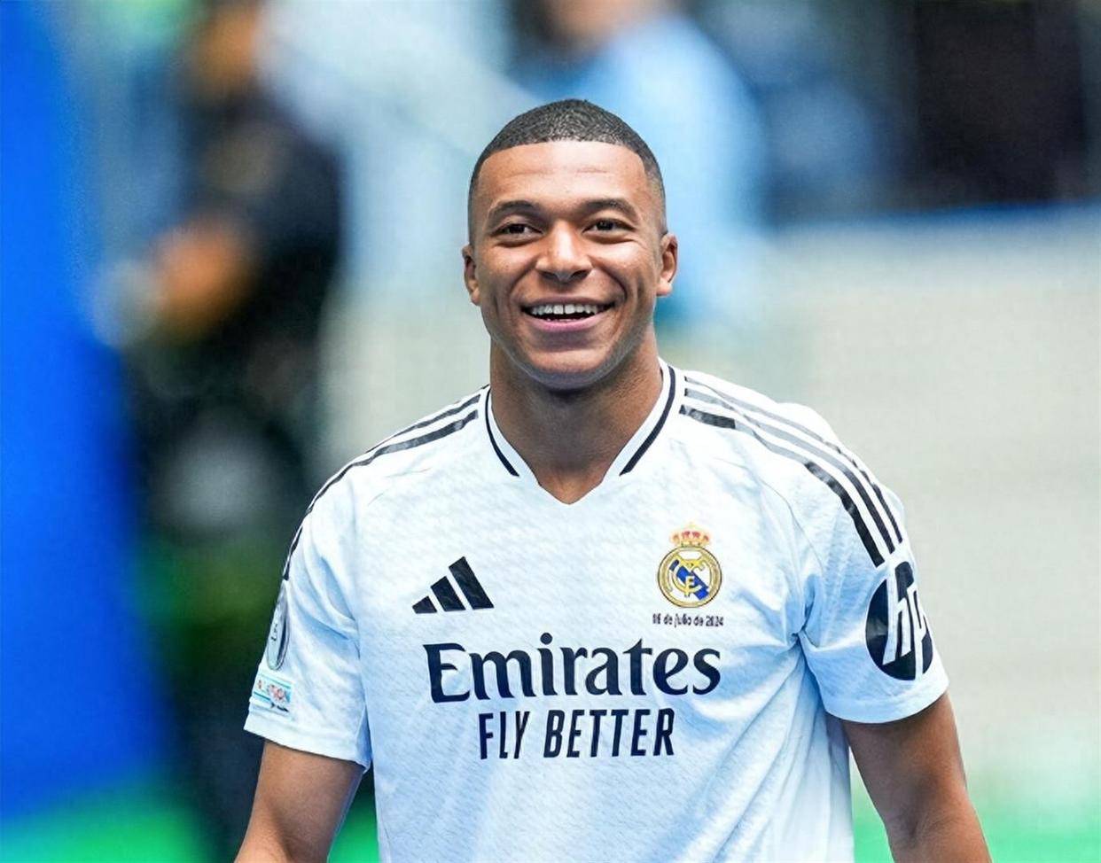 开云-关于姆巴佩回归赛场，爆冷首场状态亮眼，加拿大队观众沸腾！的信息